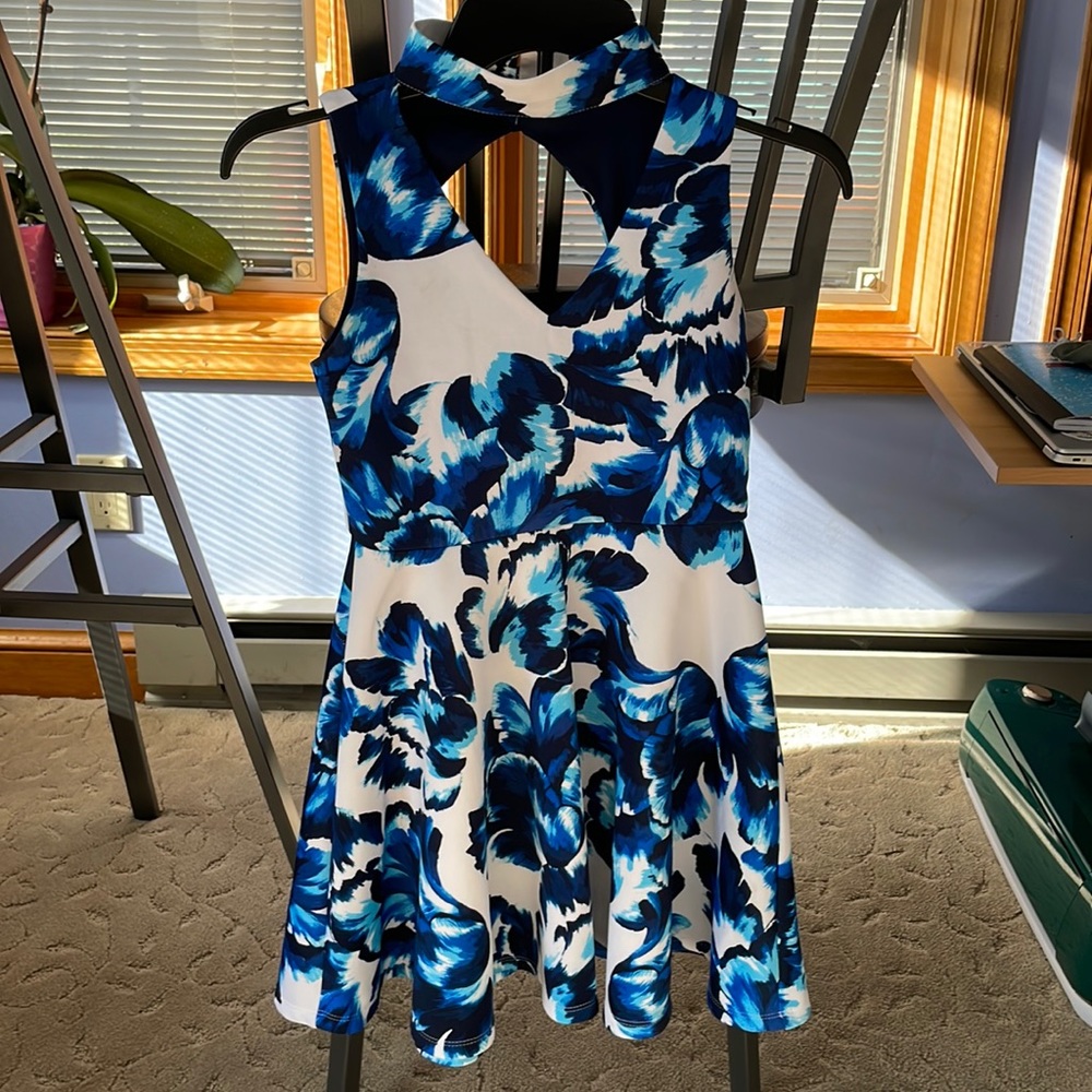 Girls Dress 10/12 Blue/White Floral